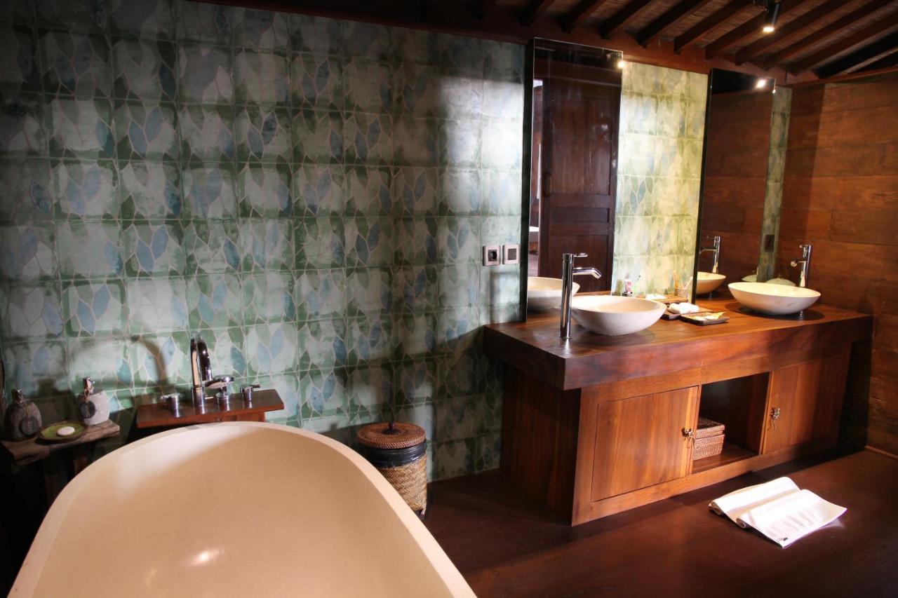 Benisari Batik Garden Cottage ウブド エクステリア 写真