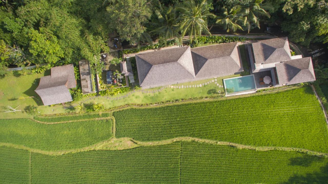 Benisari Batik Garden Cottage ウブド エクステリア 写真